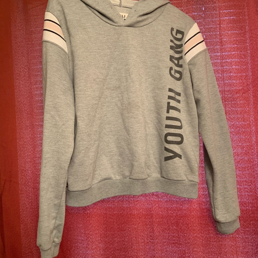 Grey pullover